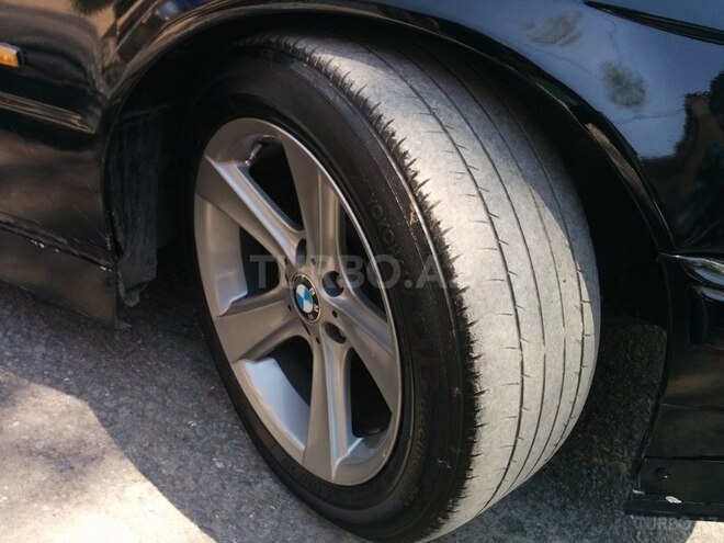 BMW 528 1989, 270,000 km - 2.5 l - Qax