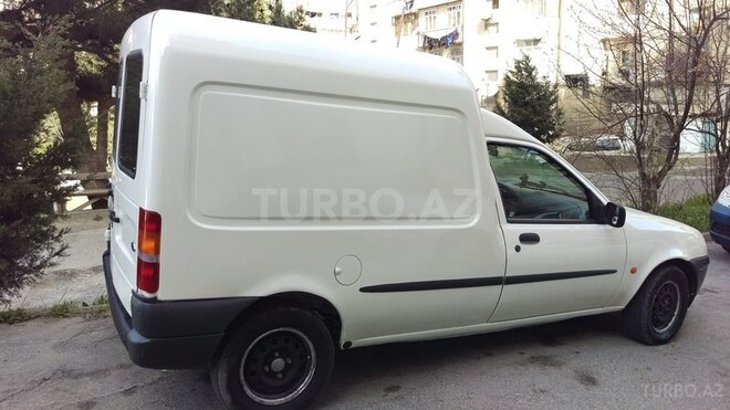 Ford Courier 2000, 200,000 km - 1.8 l - Bakı