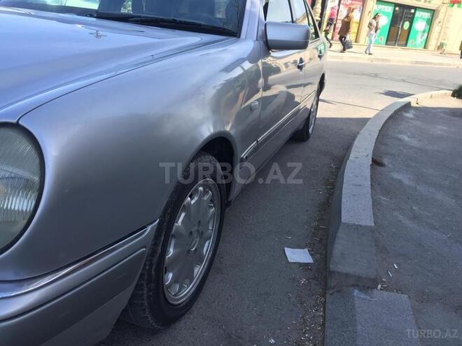 Mercedes E 230 1996, 420,000 km - 2.3 л - Bakı