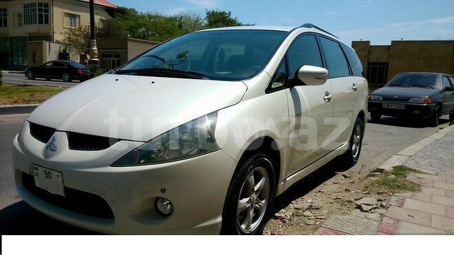 Mitsubishi Grandis 2004, 176,000 km - 2.4 l - Bakı