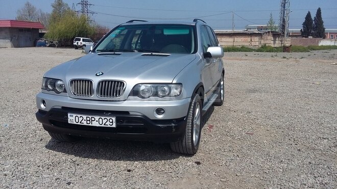 BMW X5 2001, 283,000 km - 4.4 l - Gəncə