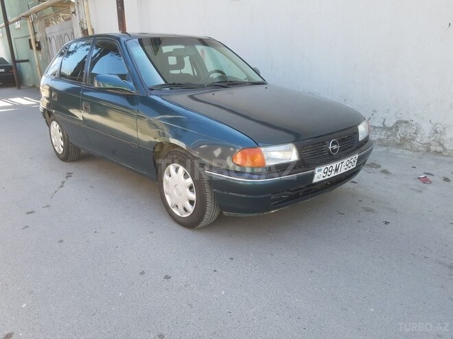 Opel Astra 1997, 315,000 km - 1.6 l - Bakı