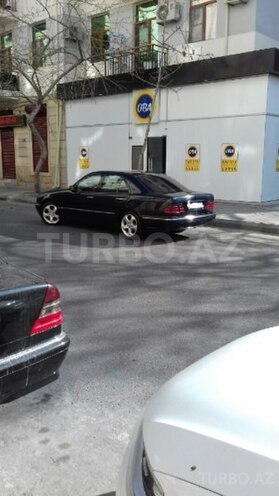 Mercedes E 220 2000, 297,000 km - 2.2 l - Bakı