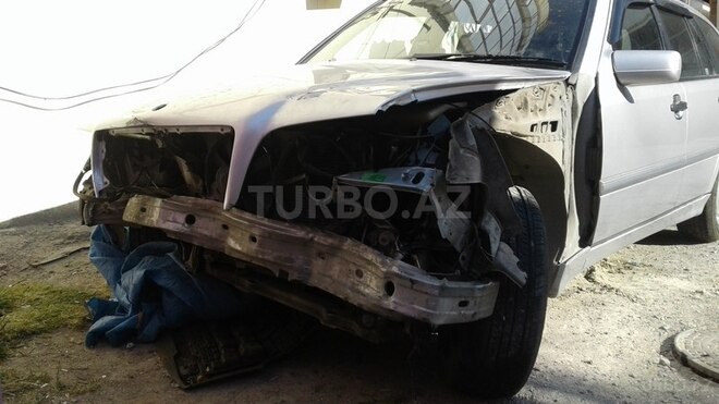 Mercedes C 220 1998, 310,000 km - 2.2 l - Bakı