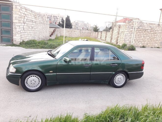 Mercedes C 180 1996, 320,000 km - 1.8 л - Bakı