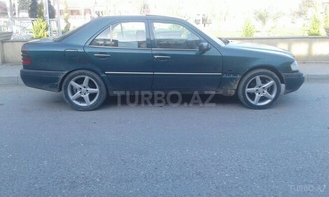 Mercedes C 180 1995, 135,000 km - 0.2 л - Quba