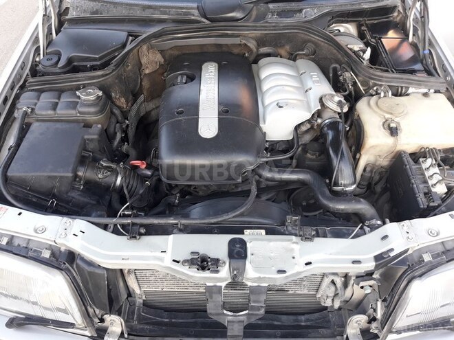 Mercedes C 220 2000, 364,500 km - 2.2 l - Bakı