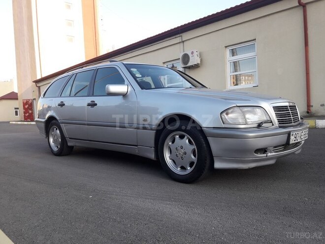 Mercedes C 220 2000, 364,500 km - 2.2 l - Bakı