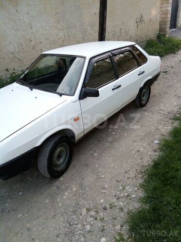 LADA (VAZ) 21099 2000, 268,500 km - 1.6 л - Quba