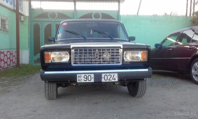 LADA (VAZ) 2107 2010, 56,000 km - 1.6 l - Salyan
