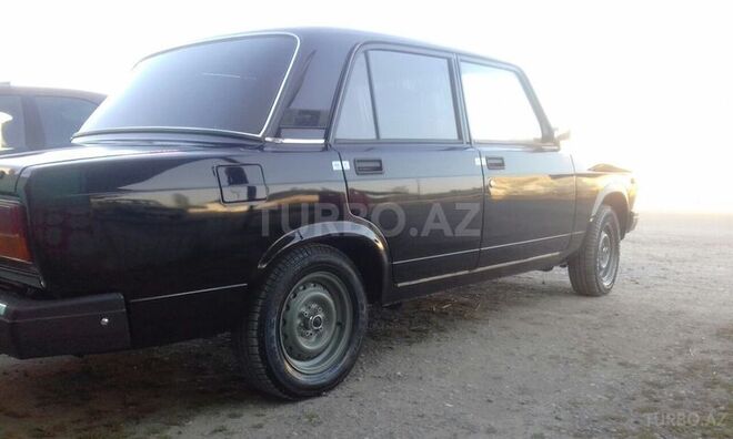 LADA (VAZ) 2107 2010, 56,000 km - 1.6 l - Salyan