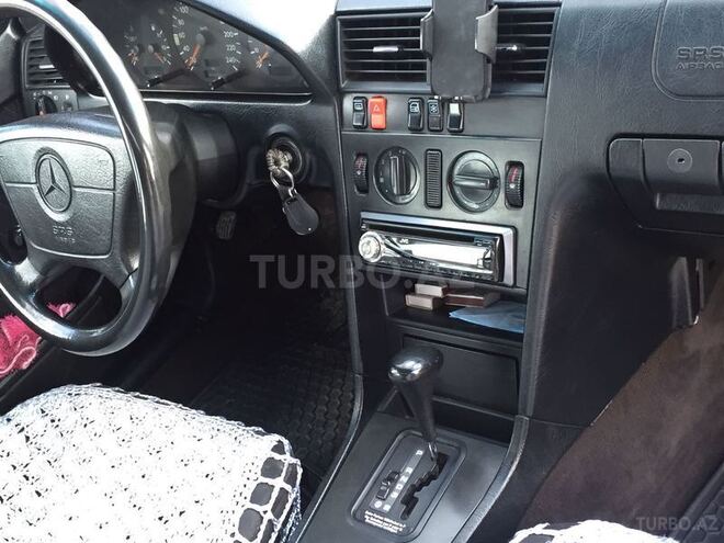 Mercedes C 200 1995, 257,675 km - 2.0 л - Qusar