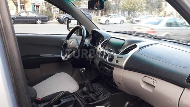 Mitsubishi L200 2014, 85,000 km - 2.5 л - Bakı