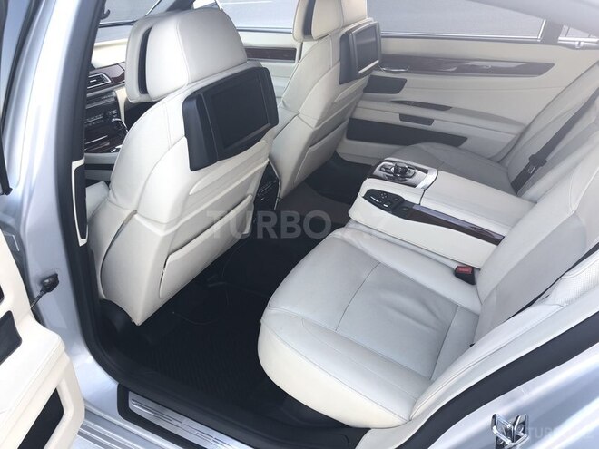 BMW 750 2009, 193,000 km - 4.4 l - Bakı