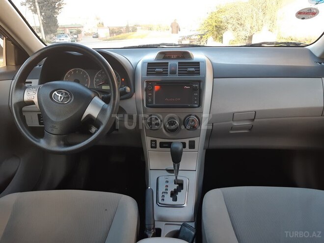Toyota Corolla 2013, 135,000 km - 1.8 l - Bakı