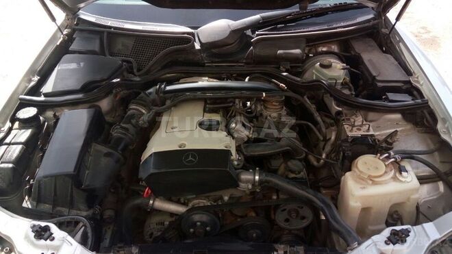 Mercedes E 200 1999, 320,000 km - 0.2 l - Bakı