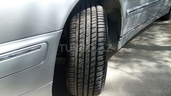 Mercedes E 200 1999, 320,000 km - 0.2 l - Bakı