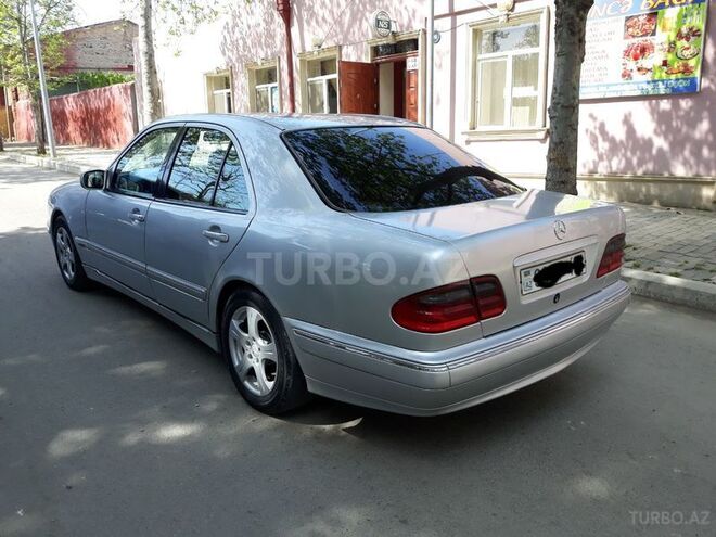 Mercedes E 220 1999, 250,000 km - 2.2 l - Gəncə