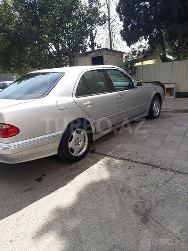 Mercedes E 200 1999, 320,000 km - 2.0 l - Bakı