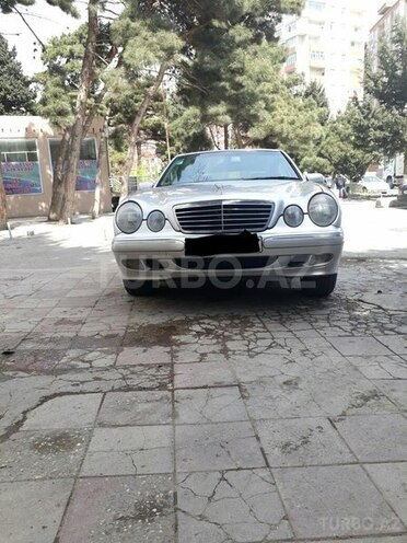 Mercedes E 200 1999, 320,000 km - 2.0 l - Bakı