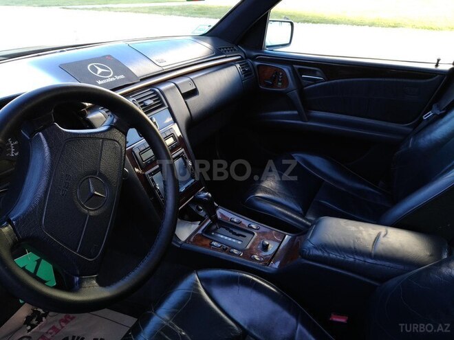 Mercedes E 320 1997, 385,000 km - 3.2 l - Bakı