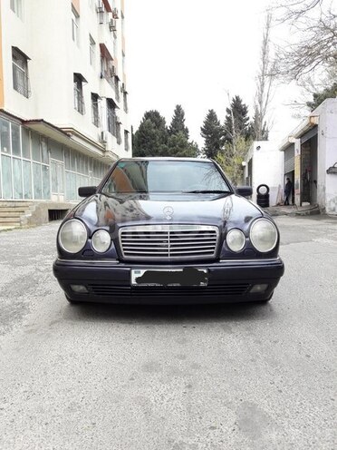 Mercedes E 230 1996, 290,000 km - 2.3 l - Bakı
