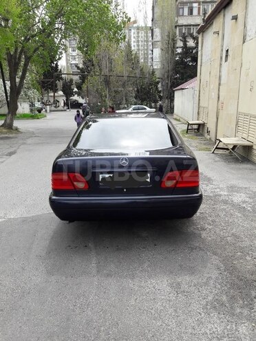 Mercedes E 230 1996, 290,000 km - 2.3 l - Bakı