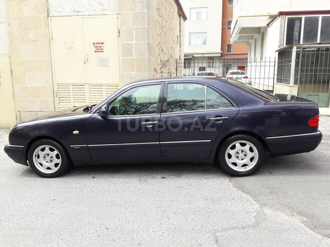 Mercedes E 230 1996, 290,000 km - 2.3 l - Bakı