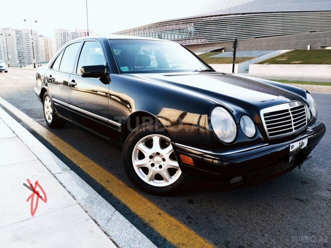Mercedes E 320 1997, 384,000 km - 3.2 l - Bakı