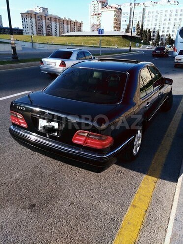 Mercedes E 320 1997, 384,000 km - 3.2 l - Bakı