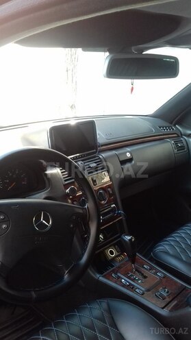 Mercedes E 220 2000, 297,000 km - 2.2 l - Bakı