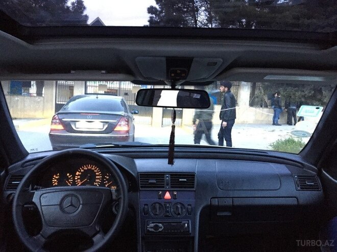Mercedes C 180 1997, 310,000 km - 1.8 l - Bakı