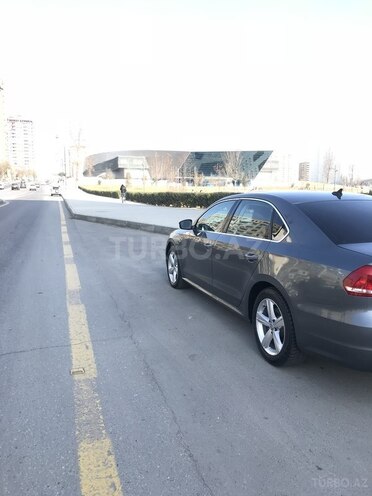 Volkswagen Passat 2013, 42,300 km - 1.8 l - Bakı