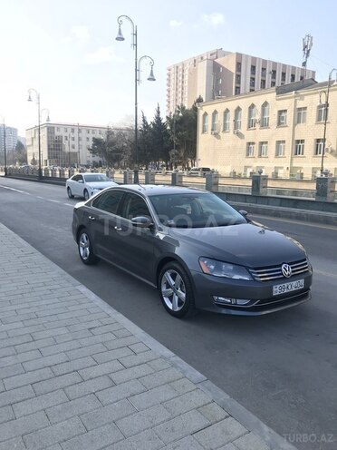 Volkswagen Passat 2013, 42,300 km - 1.8 l - Bakı