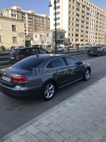 Volkswagen Passat 2013, 42,300 km - 1.8 l - Bakı