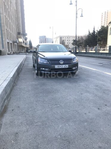 Volkswagen Passat 2013, 42,300 km - 1.8 l - Bakı