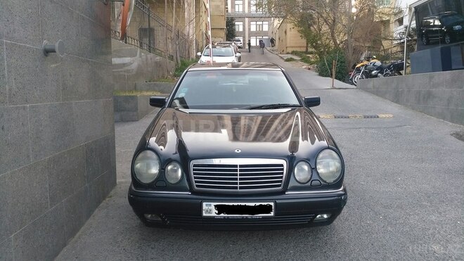 Mercedes E 230 1997, 309,000 km - 2.3 l - Bakı