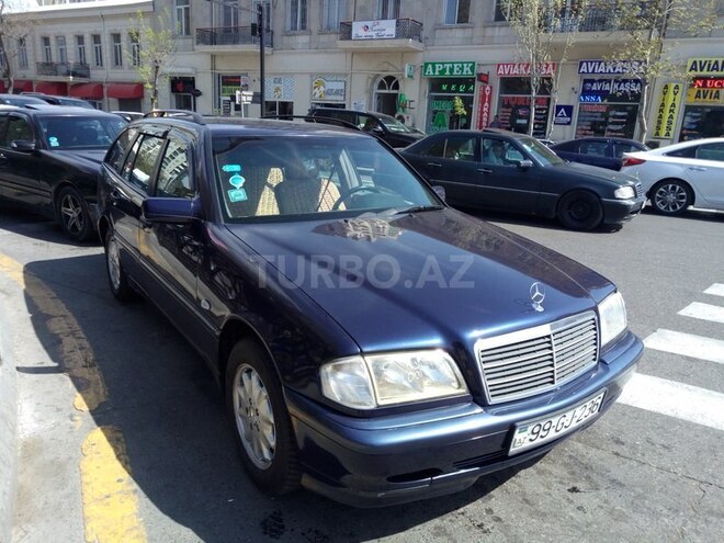 Mercedes C 220 1999, 252,000 km - 2.2 l - Bakı