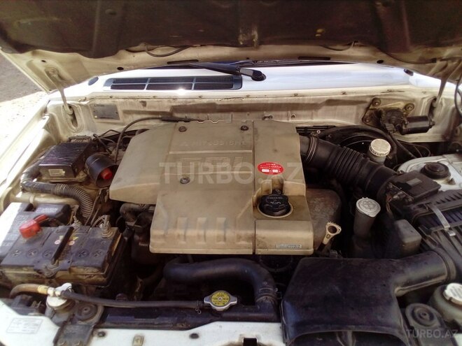 Mitsubishi Pajero io 2000, 218,000 km - 1.8 л - Bakı