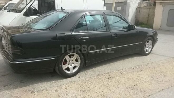 Mercedes E 280 2000, 237,000 km - 2.8 l - Bakı