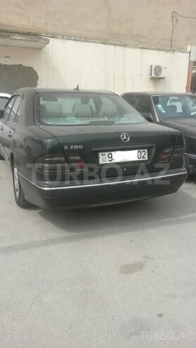 Mercedes E 280 2000, 237,000 km - 2.8 l - Bakı