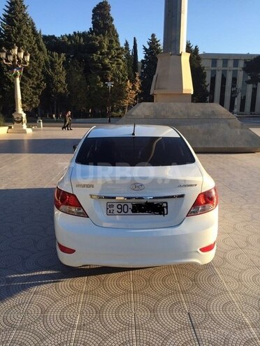 Hyundai Accent 2011, 105,600 km - 1.6 л - Sumqayıt