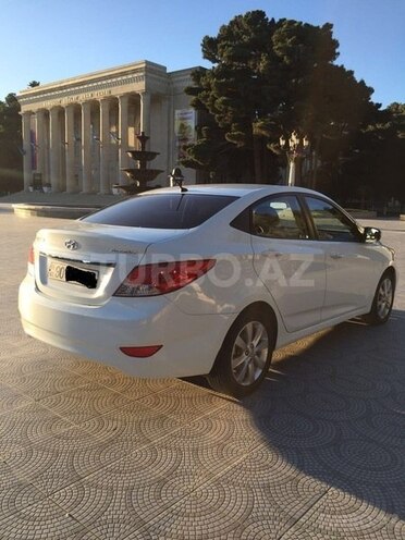 Hyundai Accent 2011, 105,600 km - 1.6 л - Sumqayıt