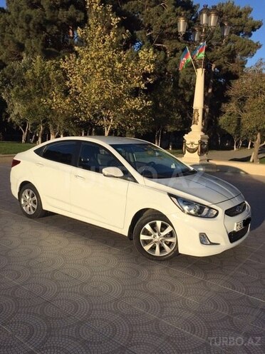 Hyundai Accent 2011, 105,600 km - 1.6 л - Sumqayıt