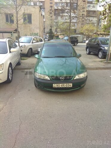 Opel Vectra 1996, 180,000 km - 1.8 л - Bakı