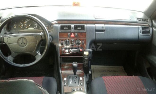 Mercedes E 320 1995, 240,000 km - 3.2 l - Bakı