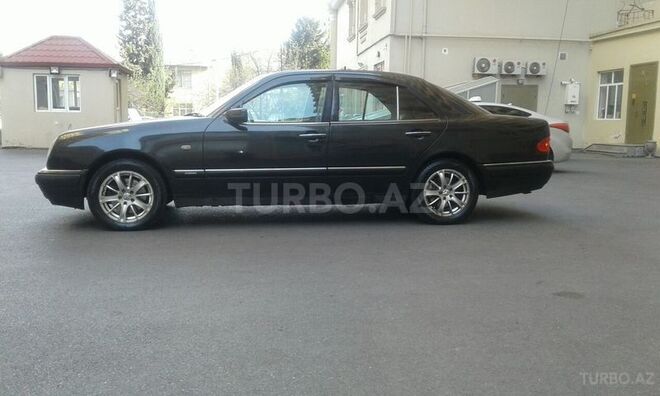 Mercedes E 320 1995, 240,000 km - 3.2 l - Bakı