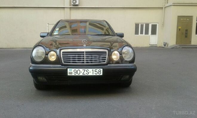 Mercedes E 320 1995, 240,000 km - 3.2 l - Bakı