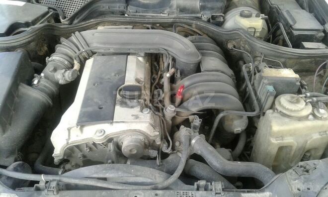 Mercedes E 320 1995, 240,000 km - 3.2 l - Bakı