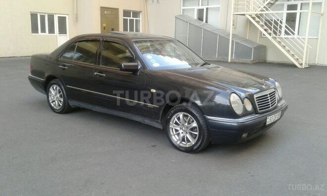 Mercedes E 320 1995, 240,000 km - 3.2 l - Bakı